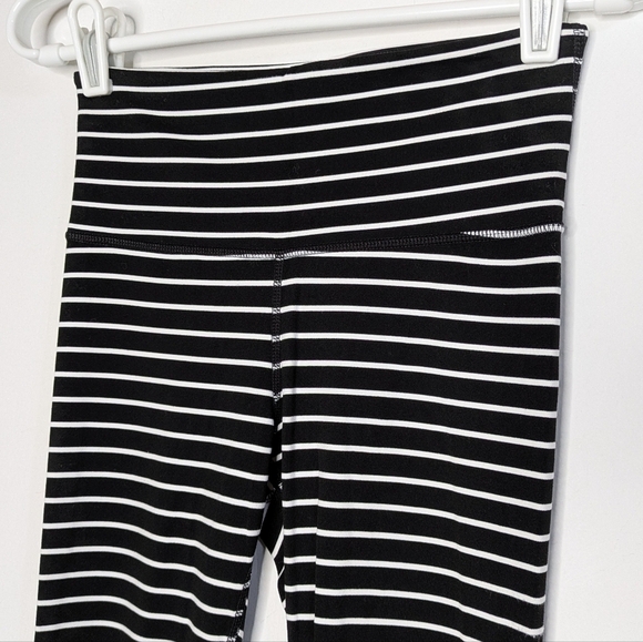 Athleta Black White Striped Workout Exercise Leggings XS - Picture 2 of 10